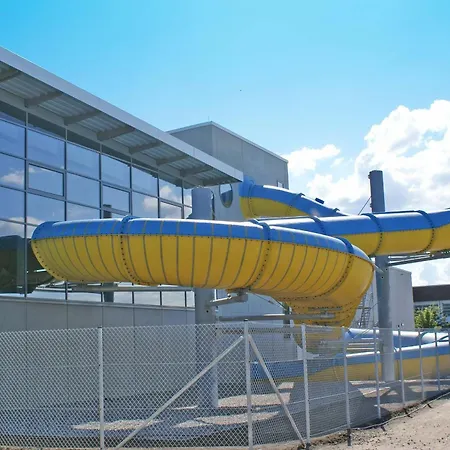 Zeltdachhaus Mit W-lan In Strandnaehe بيت للعطل دامب